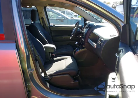 2016 Jeep Compass Sport z USA, uszkodzony, nr VIN 1C4NJCBA7GD715662